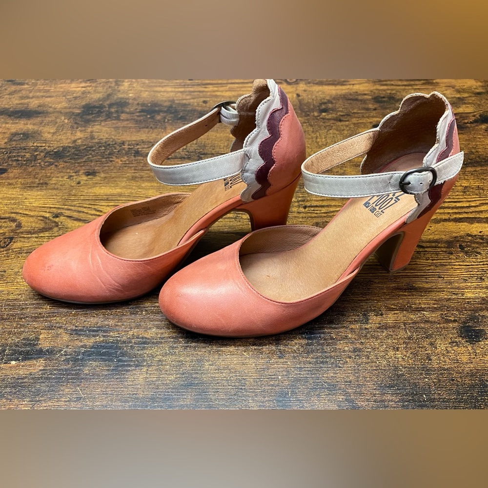 Miz Mooz Julie size 8 euc